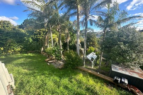 Photo of property in 44a Marine Parade, Mellons Bay, Auckland, 2014