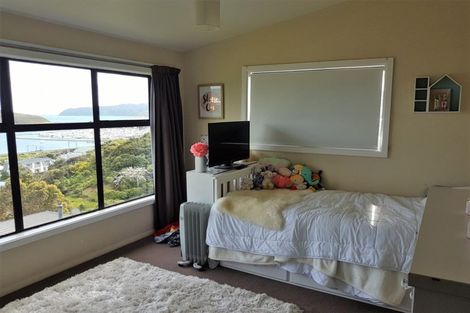 Photo of property in 10 Kiriwai Road, Paremata, Porirua, 5024