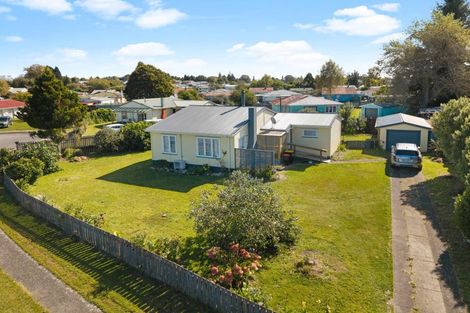 Photo of property in 2 Ettrick Place, Tokoroa, 3420