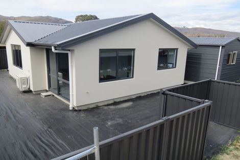 Photo of property in 2 Wicklow Street, Cromwell, 9310