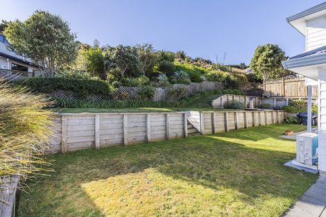 Photo of property in 9 Kilkelly Close, Tawa, Wellington, 5028