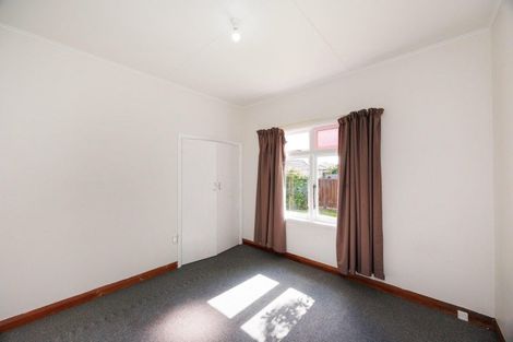 Photo of property in 17 Haydon Street, Roslyn, Palmerston North, 4414