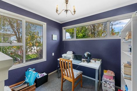 Photo of property in 98 Tiroroa Avenue, Te Atatu South, Auckland, 0610