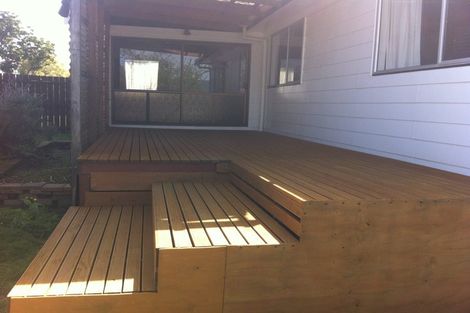 Photo of property in 6 Benton Place, Manurewa, Auckland, 2102