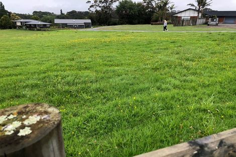 Photo of property in 26 Orere Point Road, Orere Point, 2585