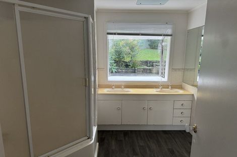 Photo of property in 9 Laurina Road, Sunnynook, Auckland, 0620