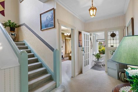 Photo of property in 81 Belt Road, New Plymouth, 4310