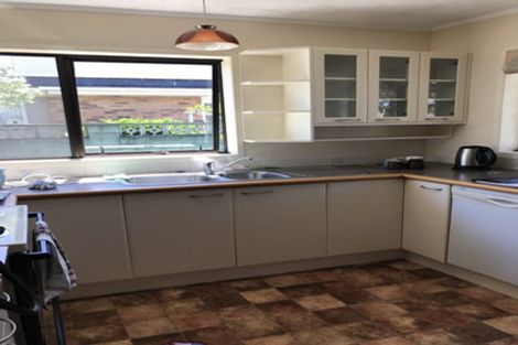 Photo of property in 2/127 Bucklands Beach Road, Bucklands Beach, Auckland, 2012