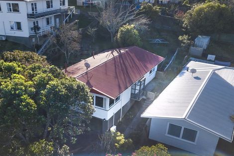 Photo of property in 32 Stewart Drive, Newlands, Wellington, 6037