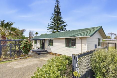 Photo of property in 16b Karaka Street, Otaki Beach, Otaki, 5512