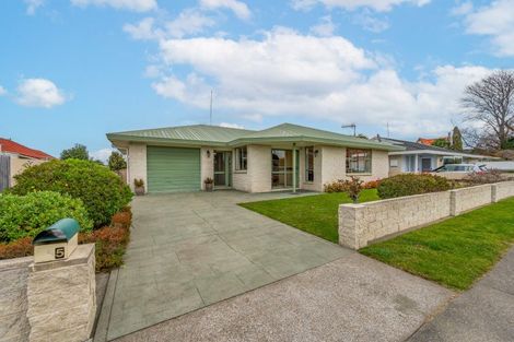 Photo of property in 5 Peddie Street, Taradale, Napier, 4112