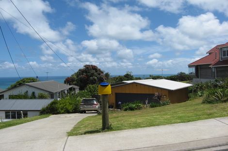 Photo of property in 10 Edwin Mitchelson Road, Muriwai, Waimauku, 0881