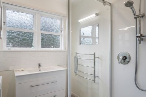 Photo of property in 20 Vista Crescent, Maoribank, Upper Hutt, 5018