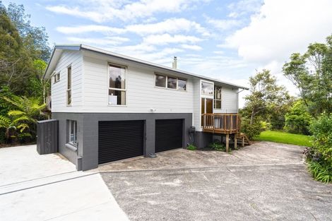 Photo of property in 27 Reynolds Place, Torbay, Auckland, 0630
