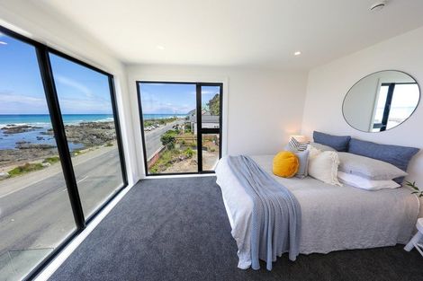 Photo of property in 354 The Esplanade, Island Bay, Wellington, 6023