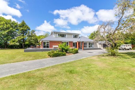 Photo of property in 633 Harewood Road, Harewood, Christchurch, 8051