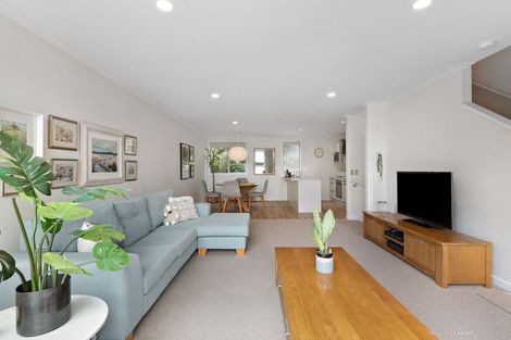 Photo of property in 12/27 The Rigi, Northland, Wellington, 6012