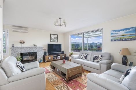 Photo of property in 63 Vandeleur Avenue, Birkdale, Auckland, 0626