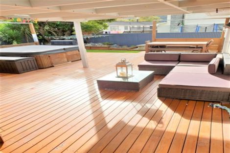 Photo of property in 16 Seattle Grove, Totara Park, Upper Hutt, 5018