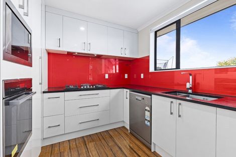 Photo of property in 37 Castlefinn Drive, Weymouth, Auckland, 2103