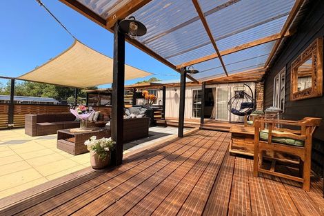 Photo of property in 140 Mako Mako Road, Levin, 5510