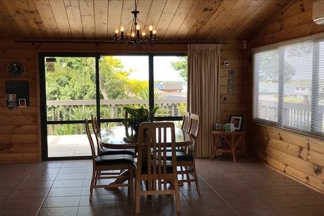 Photo of property in 31 Sunningdale Street, Wattle Downs, Auckland, 2103