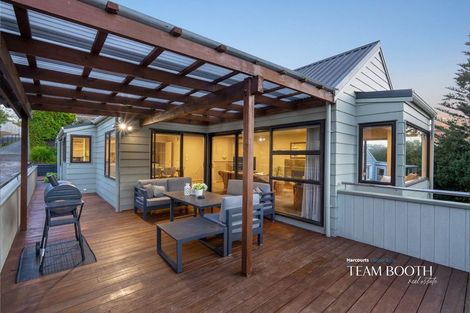 Photo of property in 126 Lynn Road, Bayview, Auckland, 0629