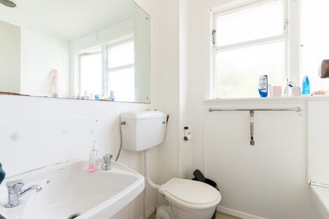 Photo of property in 26 Derby Place, Cannons Creek, Porirua, 5024