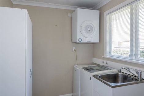 Photo of property in 52 Bristol Street, Levin, 5510