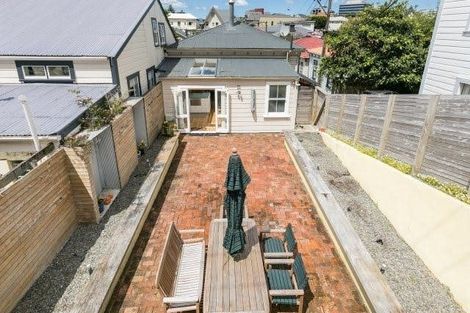 Photo of property in 22 Poplar Grove, Thorndon, Wellington, 6011