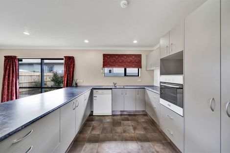 Photo of property in 6b Vogel Street, Hawera, 4610