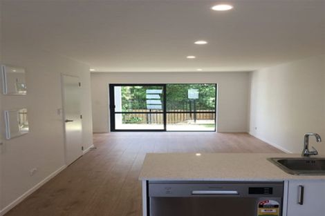 Photo of property in 3/7 South Pacific Place, Henderson, Auckland, 0612