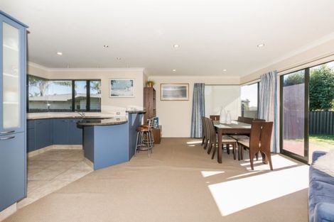 Photo of property in 11 Fairview Place, Havelock North, 4130