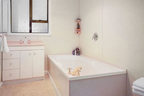 Photo of property in 418 Tay Street, Turnbull Thomson Park, Invercargill, 9810