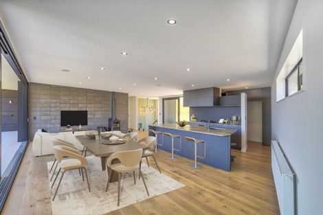 Photo of property in 58 Forest Heights, Wanaka, 9305