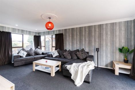 Photo of property in 77 Pacific Drive, Fitzherbert, Palmerston North, 4410