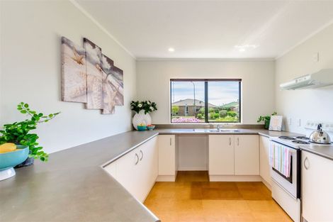 Photo of property in 16 Beachwater Grove, Paraparaumu Beach, Paraparaumu, 5032