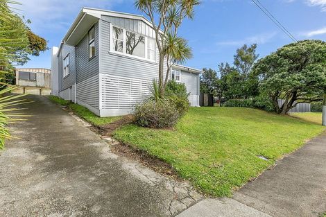Photo of property in 3 Tuki Street, Titahi Bay, Porirua, 5022