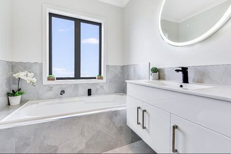 Photo of property in 8 Kaaka Street, Cambridge, 3434