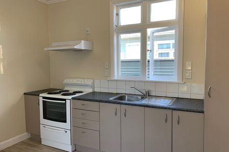 Photo of property in 42 Strathavon Road, Miramar, Wellington, 6022