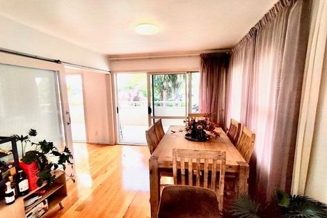 Photo of property in 4b Corrella Road, Belmont, Auckland, 0622