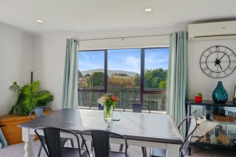 Photo of property in 2 Makora Road, Otaihanga, Paraparaumu, 5036