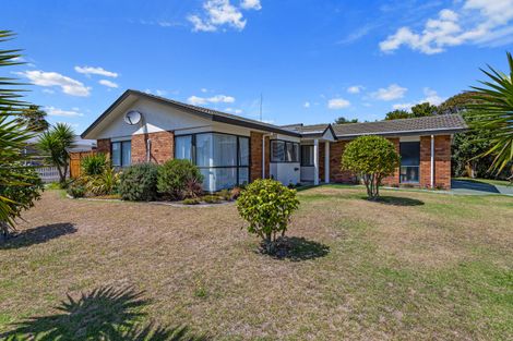 Photo of property in 1 The Glebe, Coastlands, Whakatane, 3120