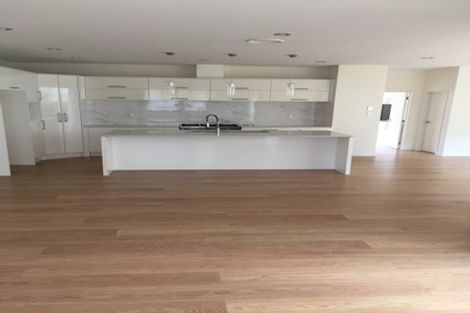 Photo of property in 60 Harrowglen Drive, Northcross, Auckland, 0630