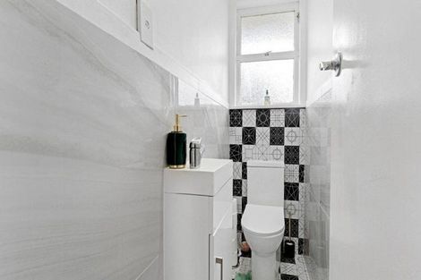 Photo of property in 5 Tui Crescent, Manurewa, Auckland, 2102