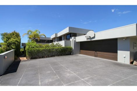 Photo of property in 42 Onetaunga Road, Chatswood, Auckland, 0626