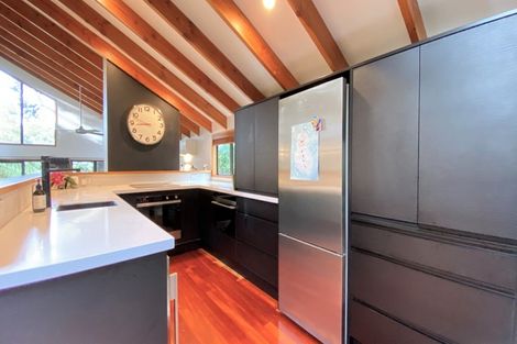 Photo of property in 31 York Road, Titirangi, Auckland, 0604