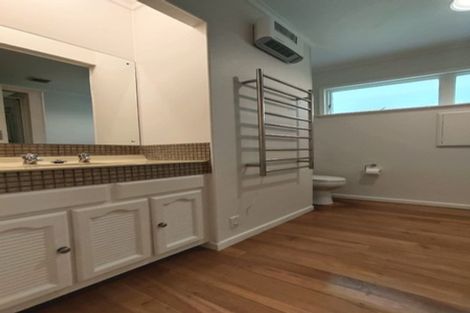 Photo of property in 22 Pine Terrace, Howick, Auckland, 2014