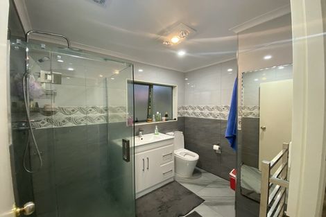 Photo of property in 2 Portrush Lane, Takanini, 2112