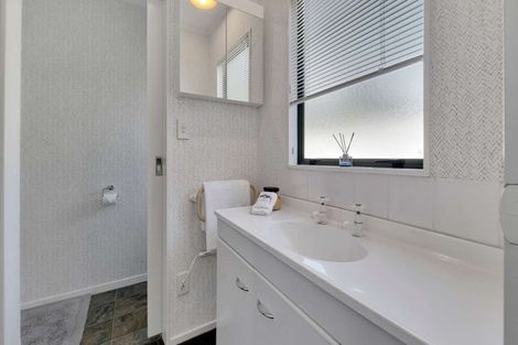 Photo of property in 70 Tawavale Street, Pukehangi, Rotorua, 3015